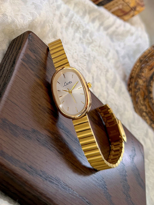 1 new fashion elegant ladies watch retro luxury fashion simple temperament light luxury elegant Joker watch women's quartz watch